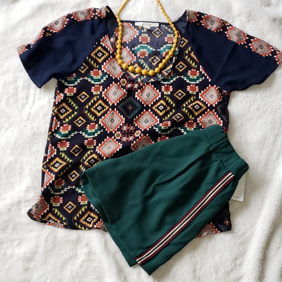 🌈🔥 Aztec top - Picture 3 of 5